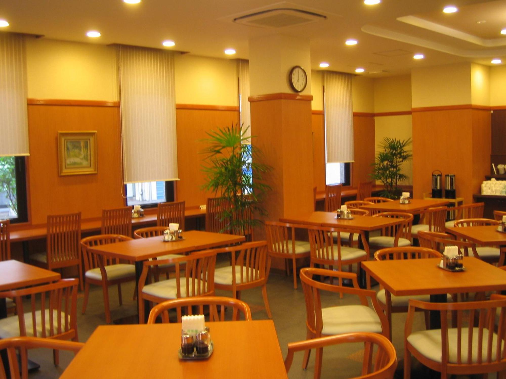 Hotel Route-Inn Kitakyushu-Wakamatsu Ekihigashi Buitenkant foto
