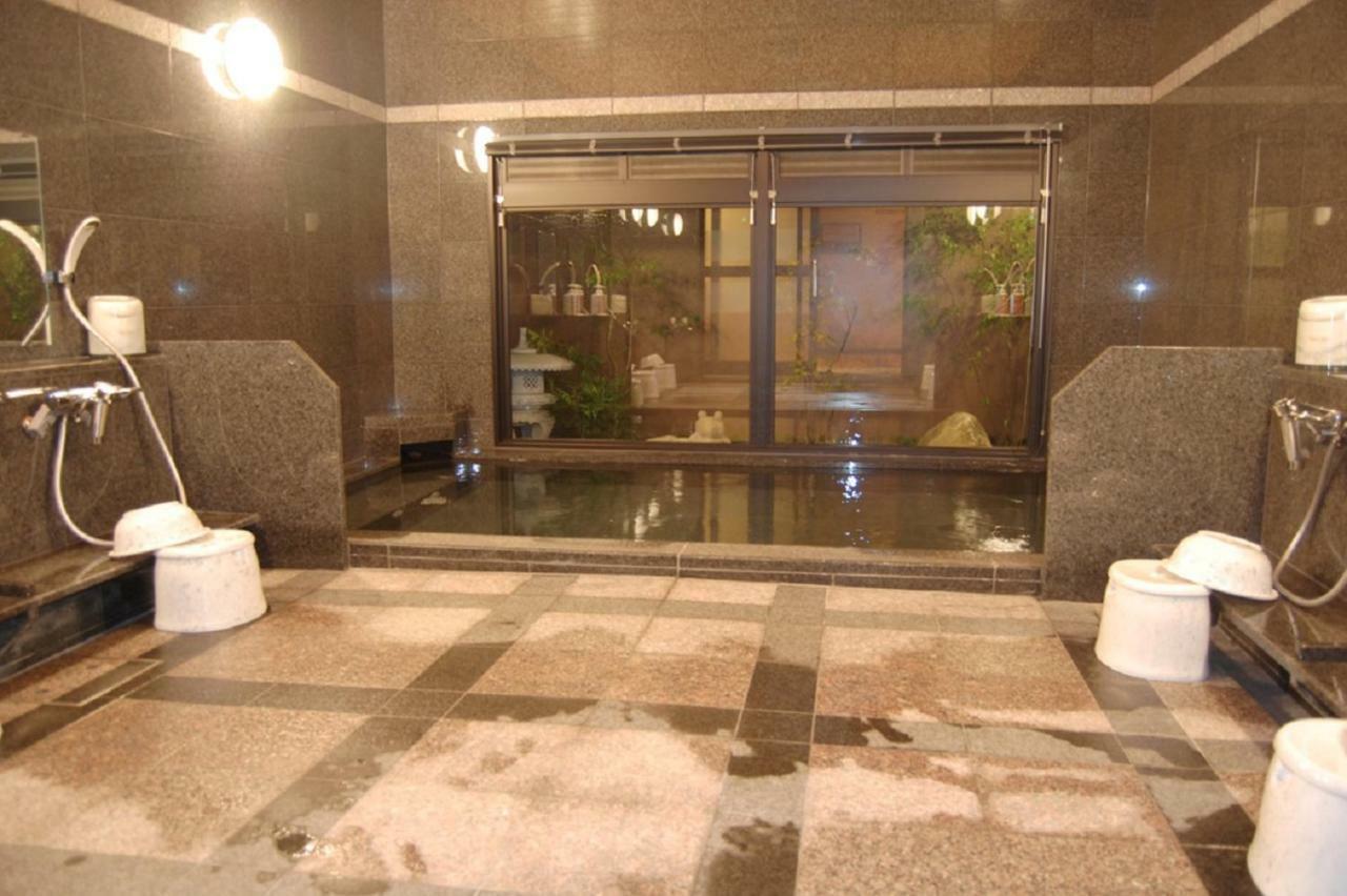 Hotel Route-Inn Kitakyushu-Wakamatsu Ekihigashi Buitenkant foto